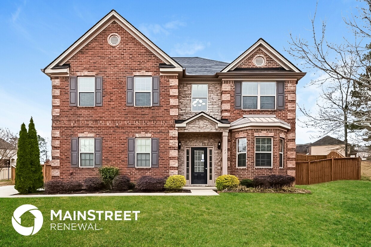 Primary Photo - 177 Luke Cove