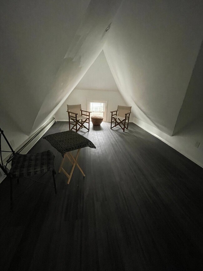 Foto del edificio - 1 Vassar Ave