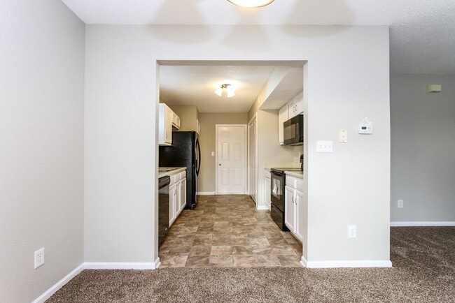 Building Photo - 2828 Mingo Ct