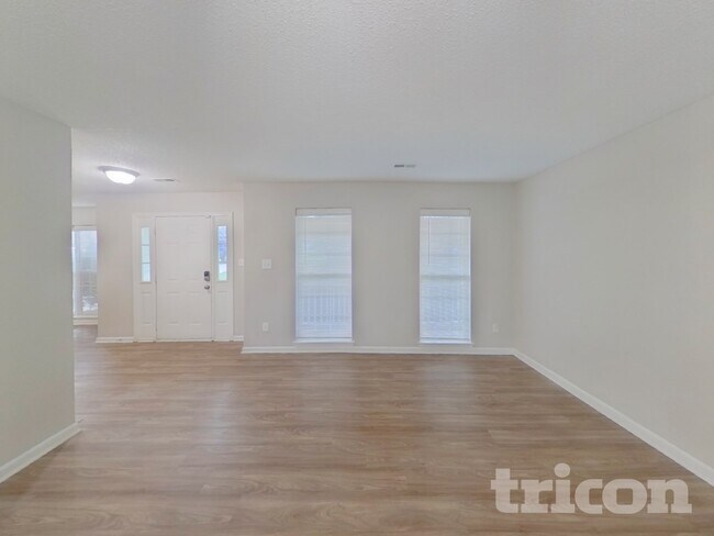 Foto del edificio - 2921 Barbee Ct