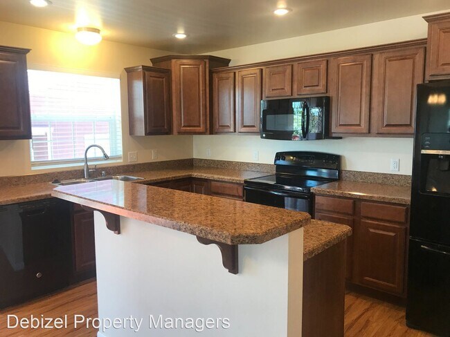 Building Photo - 3 br, 2 bath House - 120 Shaw Circle