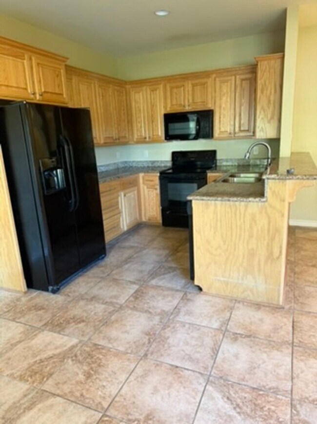 Building Photo - 1211 Cheryl St