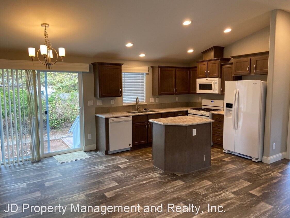 Foto principal - 2 br, 2 bath House - 9230 Campo Rd.