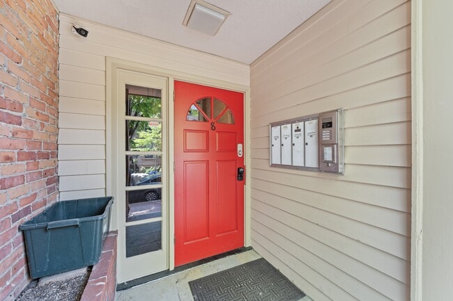 Photo - 8 Wigglesworth St Apartment