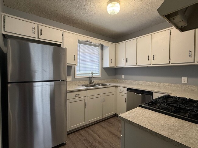 Building Photo - 1309 Glenn Cir