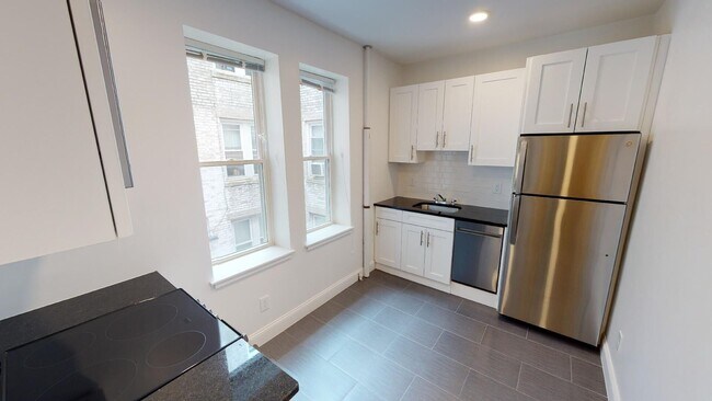 Foto del edificio - 9/1 No Fee! Renovated, spacious 1BR w/balc...