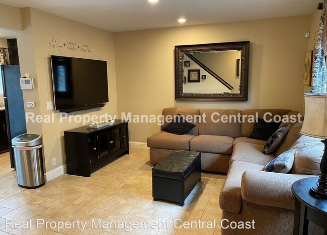 Building Photo - 3 br, 2.5 bath House - 1146 Ash Street,  U...