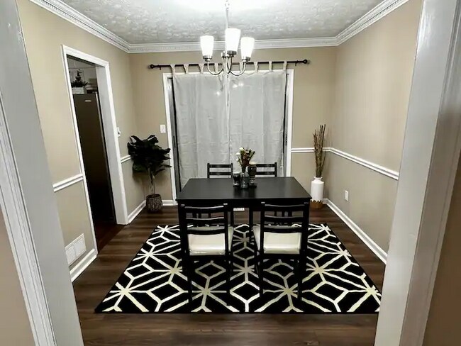 Foto del edificio - 2120 Sandgate Cir SW