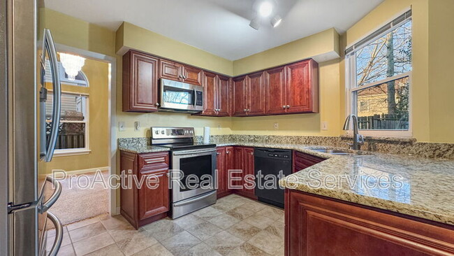 Foto del edificio - 3240 Barberry Ln