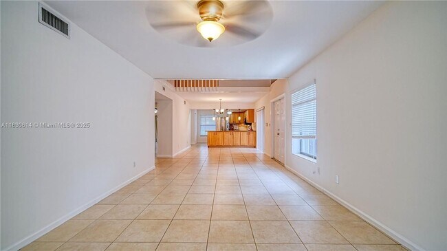 Building Photo - 11101 SW 15th Manor