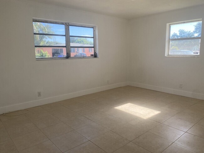 Foto del edificio - 5904 SW 27th St