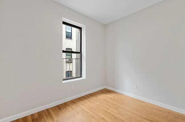 Foto del edificio - 428 E 116th St