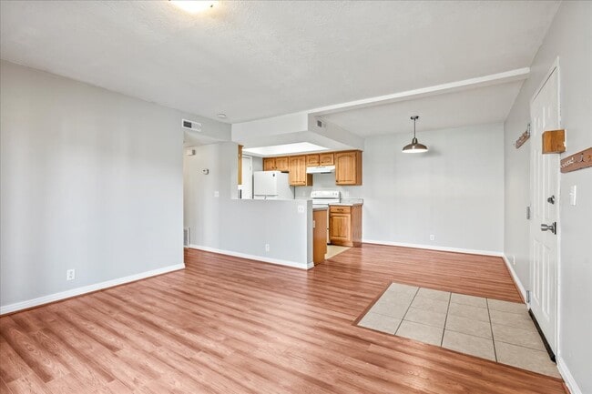 Building Photo - 1285 E Ridge Meadow Ln