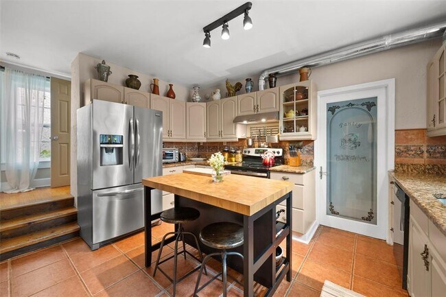 Foto del edificio - 325 49th St N