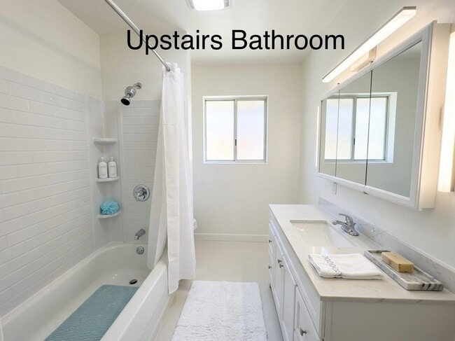 Building Photo - 376 S 500 E St