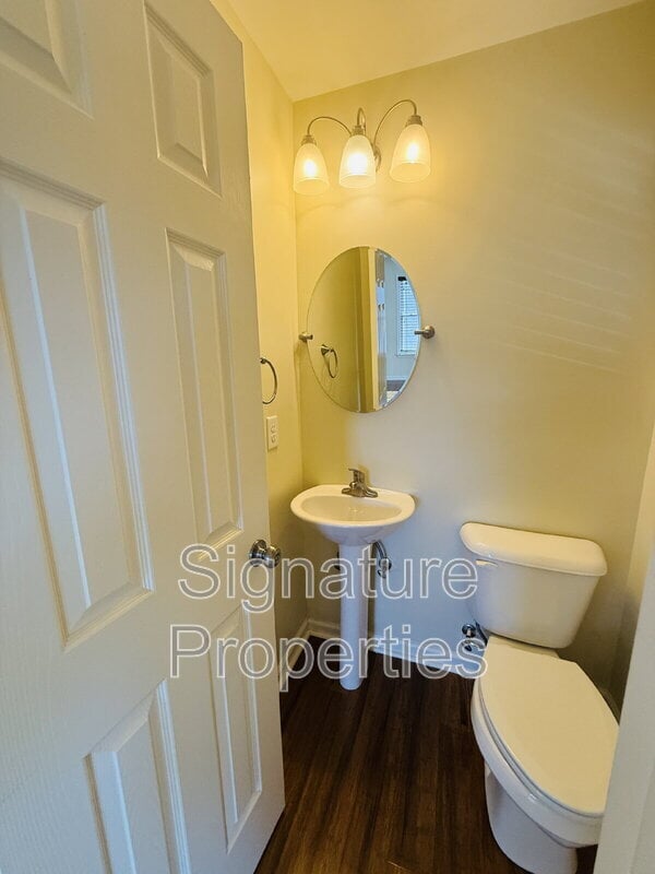 Building Photo - 3239 Granby St