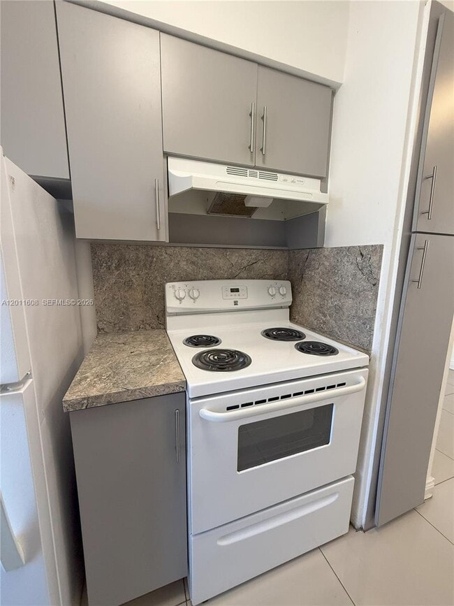 Foto del edificio - 4410 W Flagler St