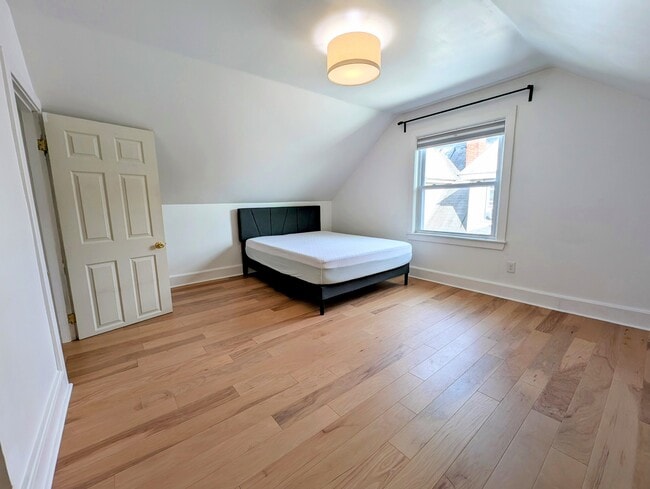 Bedroom 2 - 281 Washington Ave