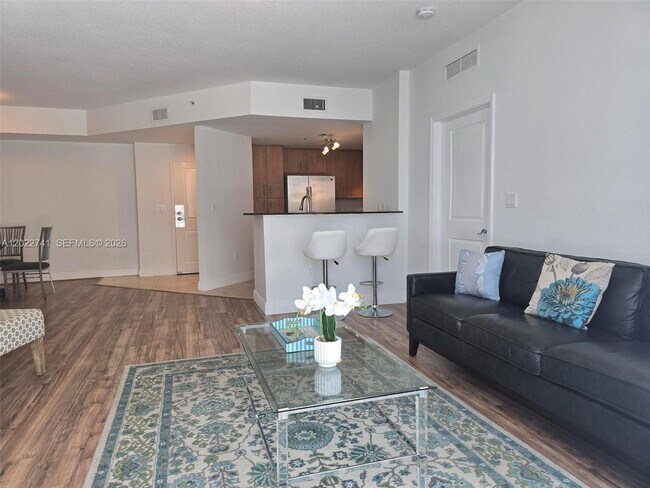 Foto del edificio - 7900 Harbor Island Dr