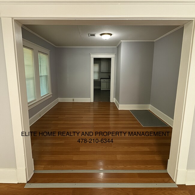 Building Photo - 1349 Holt Ave