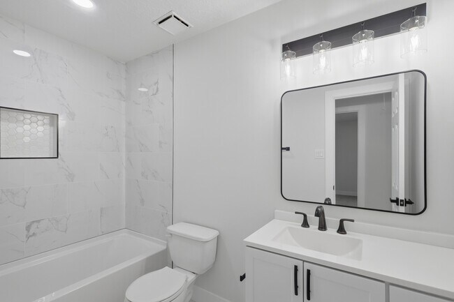 Foto del edificio - 3602 Storm Creek Dr