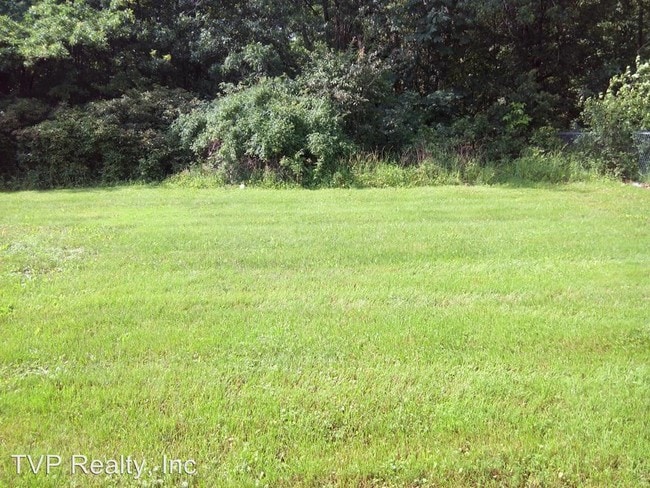 Building Photo - 1860-1862 E 42nd St