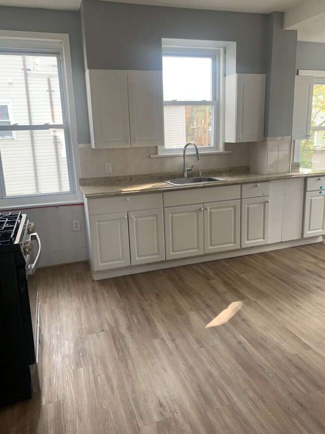 Cocina - 260 Pacific St