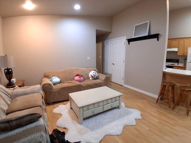 Building Photo - 1525 N 550 W