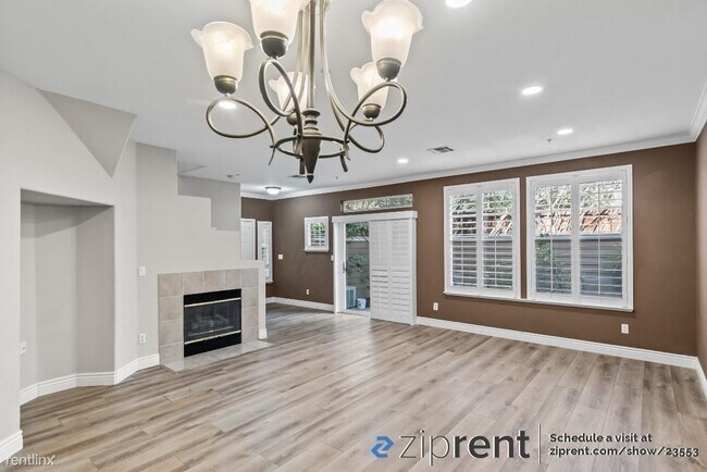 Foto del edificio - 2 br, 2.5 bath Townhome - 330 Sutter Creek...