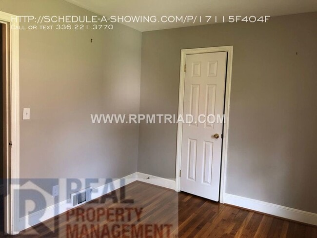 Building Photo - 1261 Pinebluff Rd