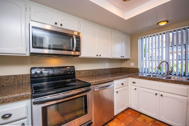 Building Photo - Wonderful 2BR Condo located in Las Playas ...