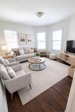 Building Photo - 438 Devon St