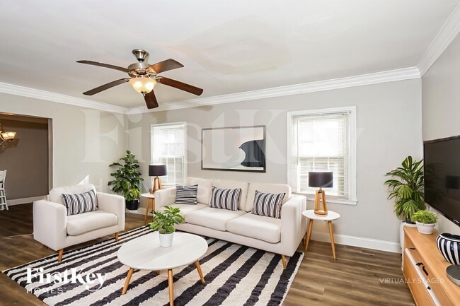 Building Photo - 1567 Mayflower Ave SW