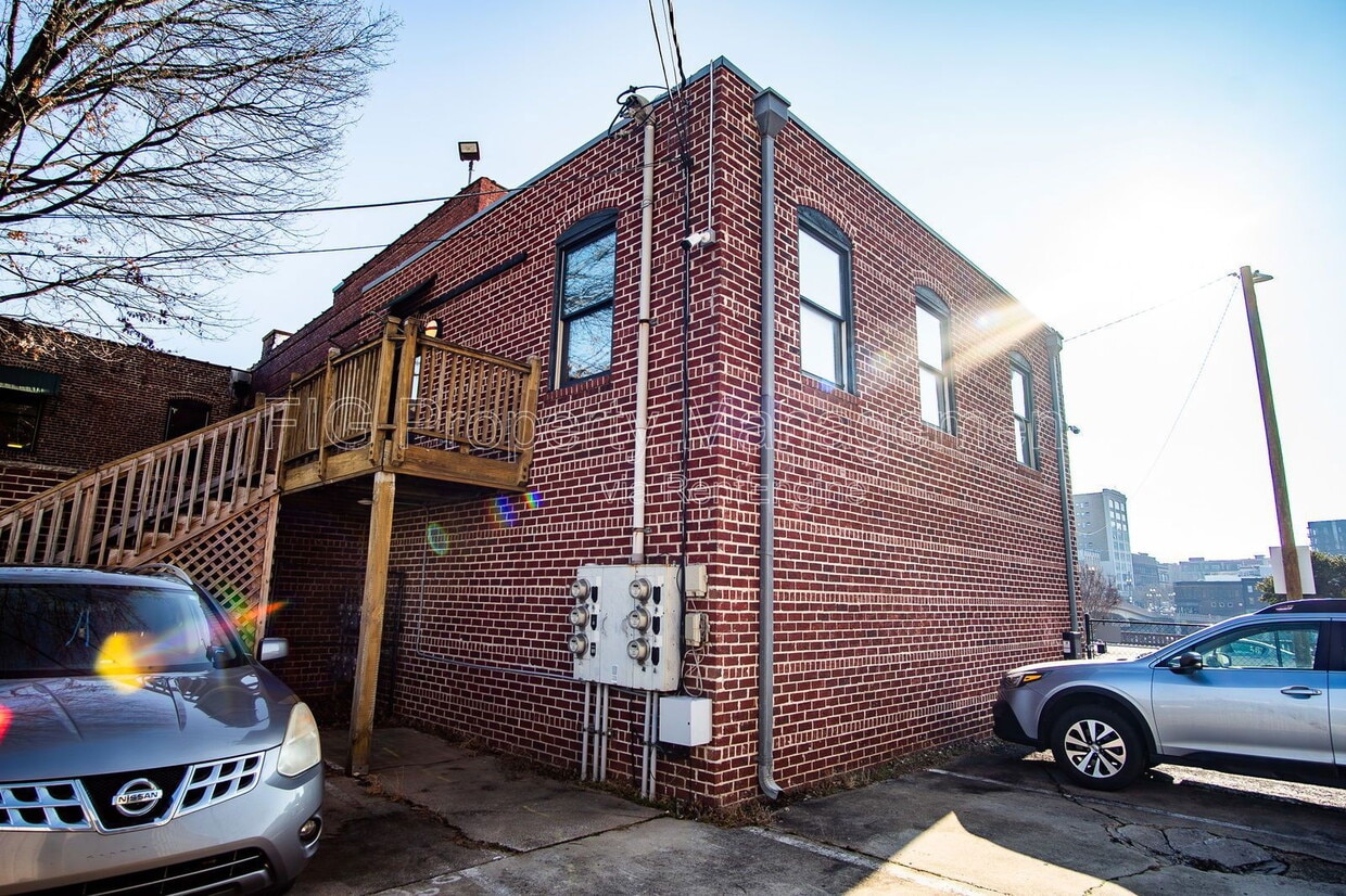 Photo - 413  W Depot Ave