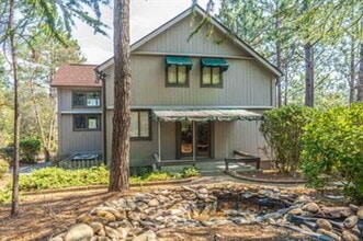 Building Photo - 19 Shenecossett Ln