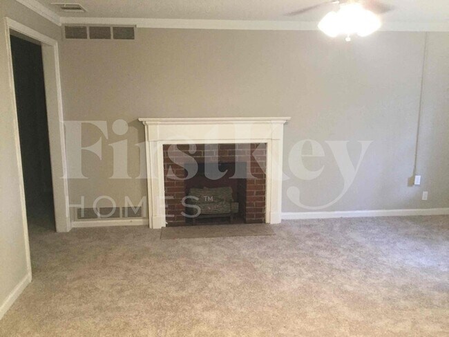 Building Photo - 676 Bridge Ave