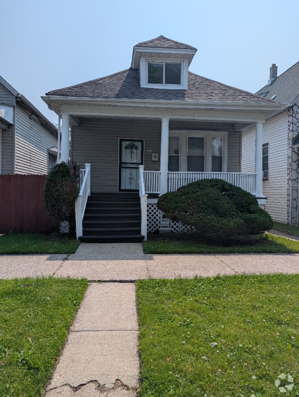 Building Photo - 7633 S Langley Ave