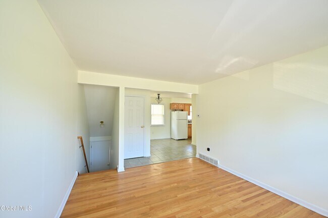 Foto del edificio - 79 B Wertman Ln
