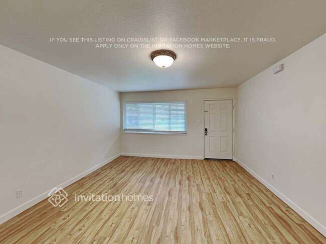 Foto del edificio - 10813 Oakton Way