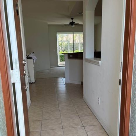 Entrance Open Area - 4223 Liron Ave