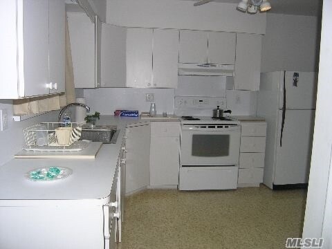 Foto del edificio - 5 Reynolds Rd