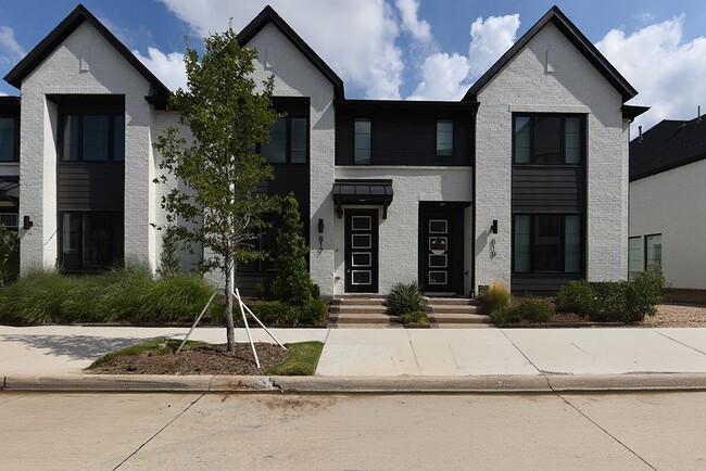 Foto del edificio - 817 Crystal Oak Ln