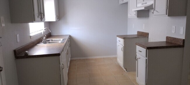 Photo - 3bdrm/2bath 2 car Garage House