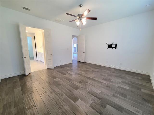 Foto del edificio - 8629 White River Trl