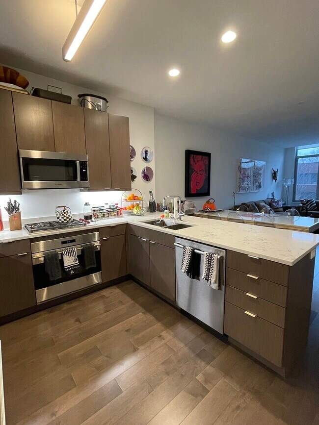 Foto del edificio - 540 W Webster Ave