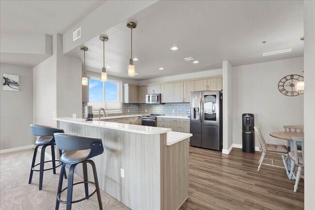 Foto del edificio - High Rise Condo in One Las Vegas- 4 bedroo...