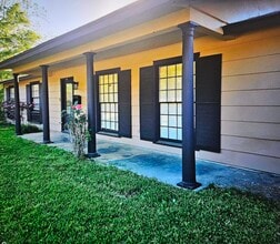 Building Photo - 1450 Springdale Dr