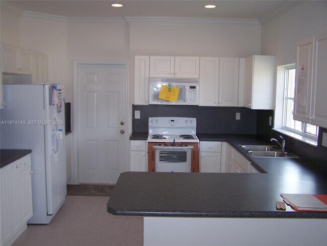 Foto del edificio - 656 SE 30th Terrace