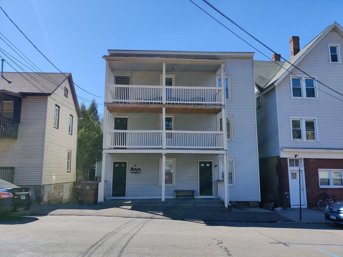 Primary Photo - Long Hill Ave 19