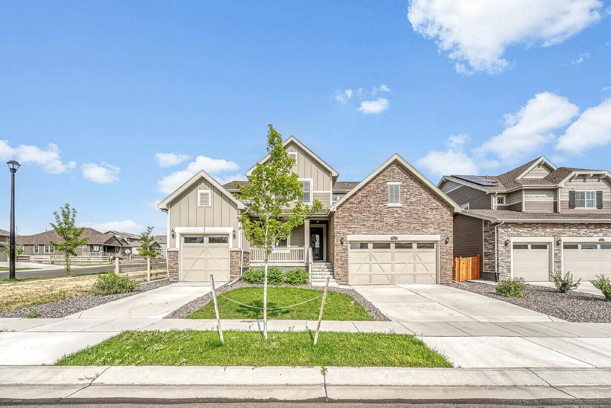 Primary Photo - $4,450.00, 5 bed, 4.5-bath located in Broo...